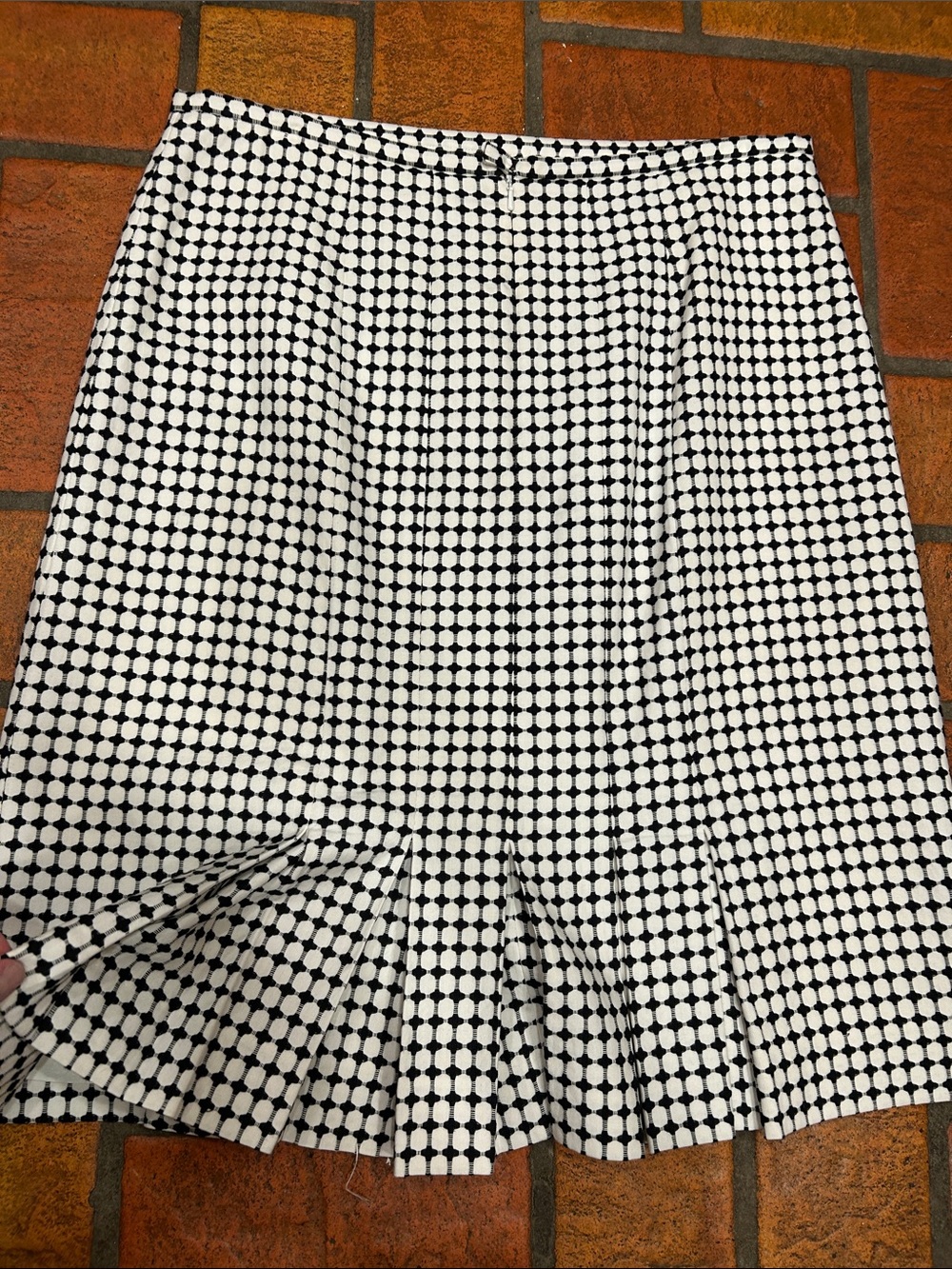 Harold's Black and White Dot Pencil Skirt - Picture 7 of 8